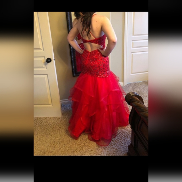 Ellie Wilde by Mon Cheri size 8 red grad prom dress - Picture 3 of 4